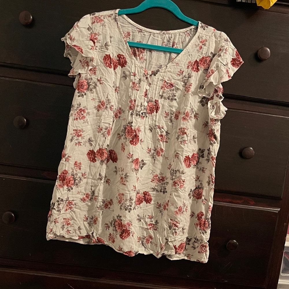 #108 Floral Ruffle Sleeve Top